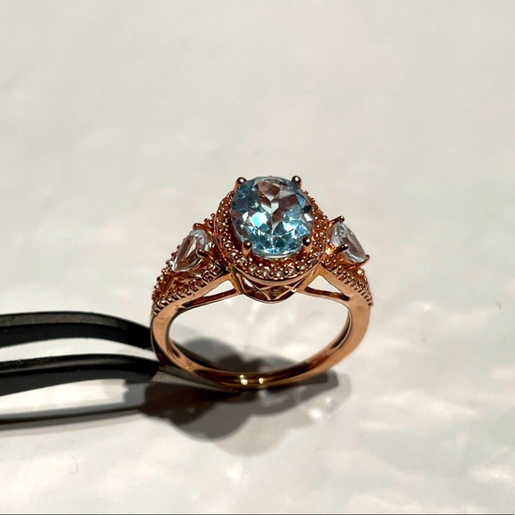 10K Topaz Ring - Picture 1 of 7